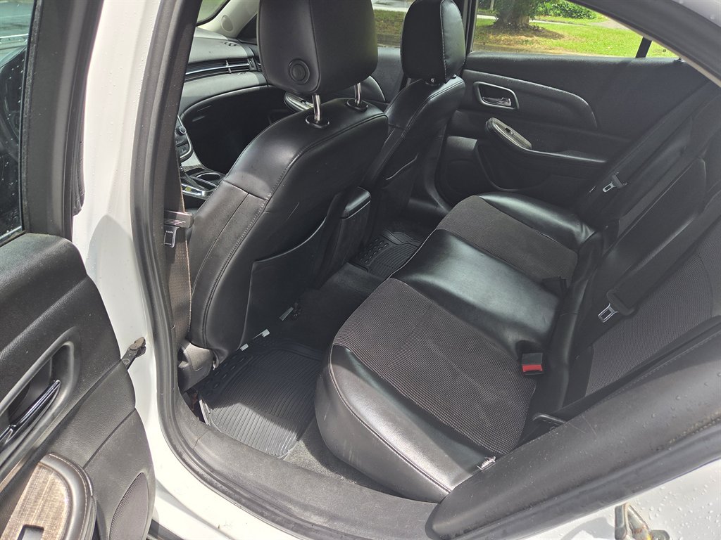 2016 Chevrolet Malibu - $3,999
