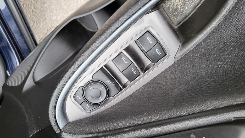 2018 Chevrolet Malibu LT photo