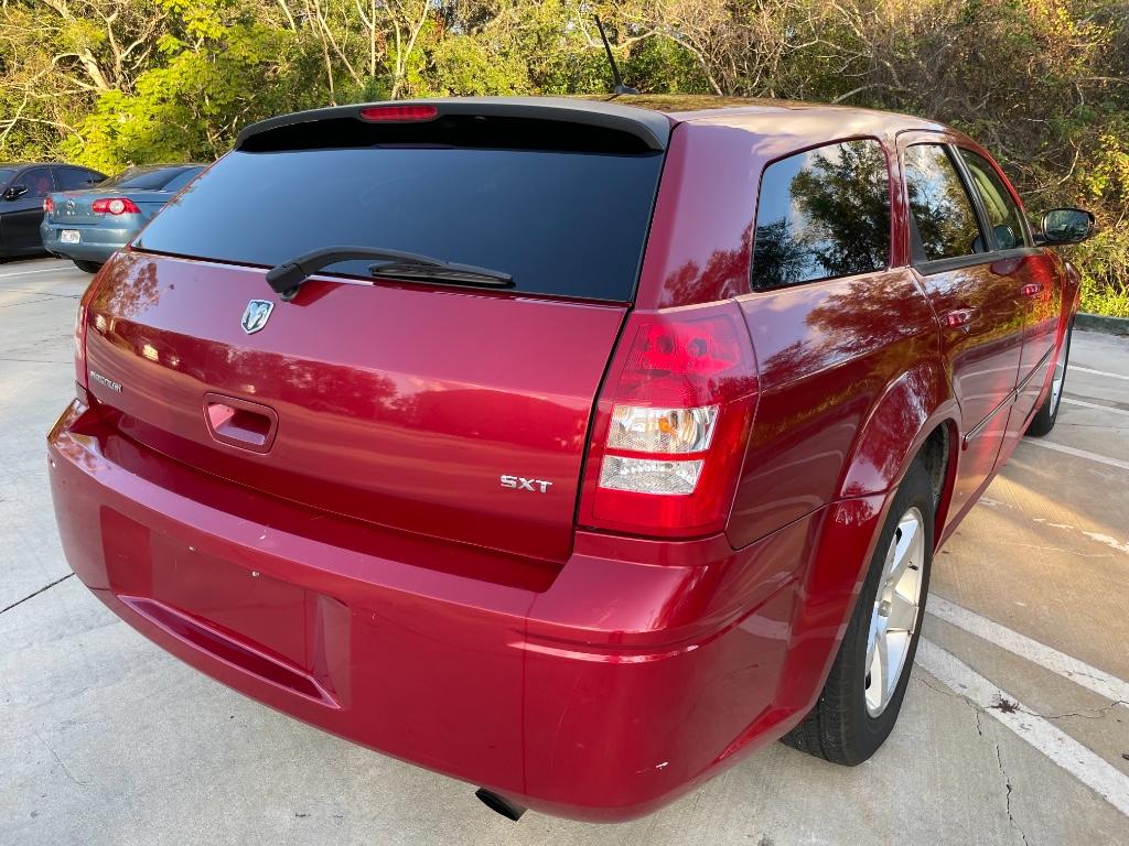 2008 Dodge Magnum SXT photo