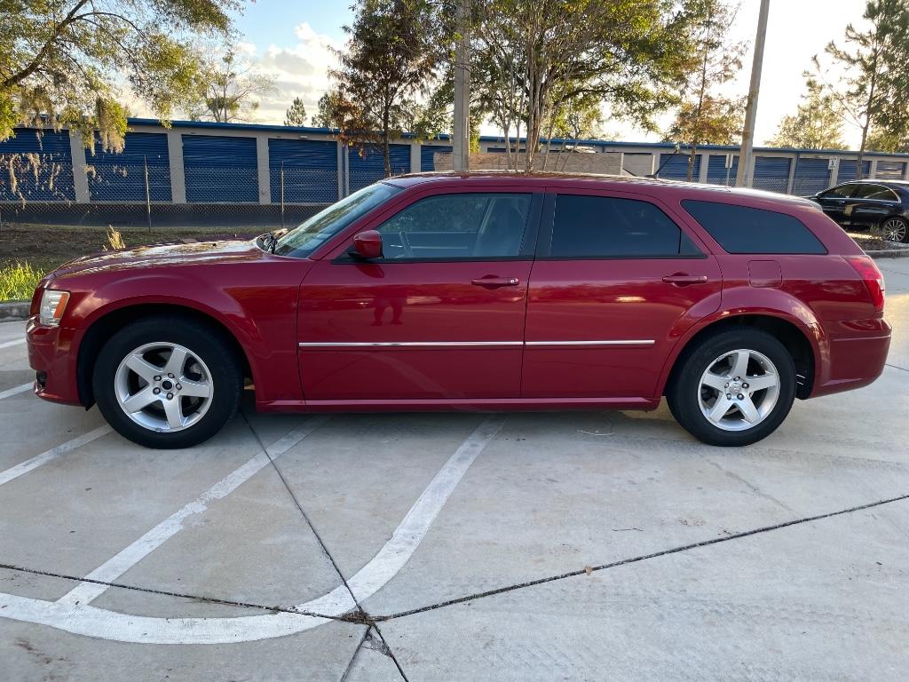 2008 Dodge Magnum SXT photo