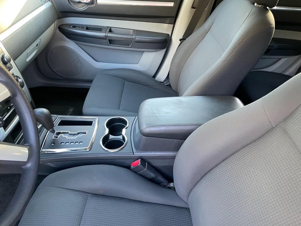 2008 Dodge Magnum SXT photo
