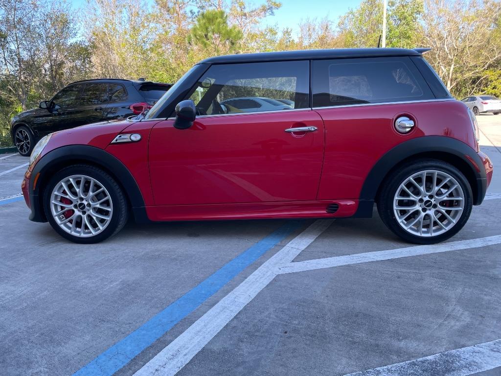 2009 MINI Cooper John Cooper Works photo