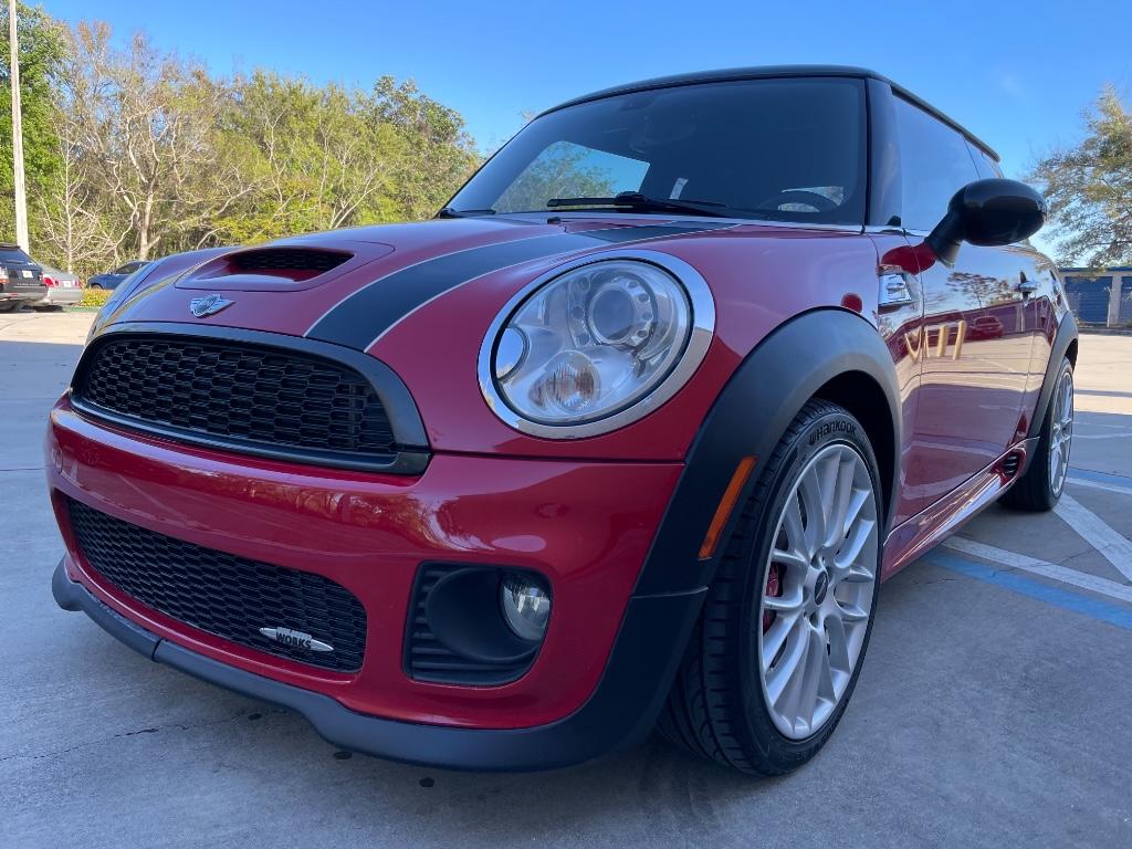 2009 MINI Cooper John Cooper Works photo
