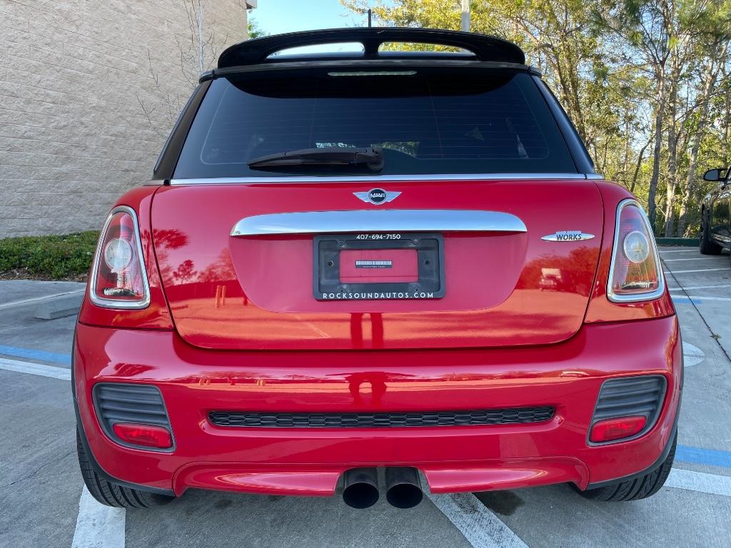 2009 MINI Cooper John Cooper Works photo
