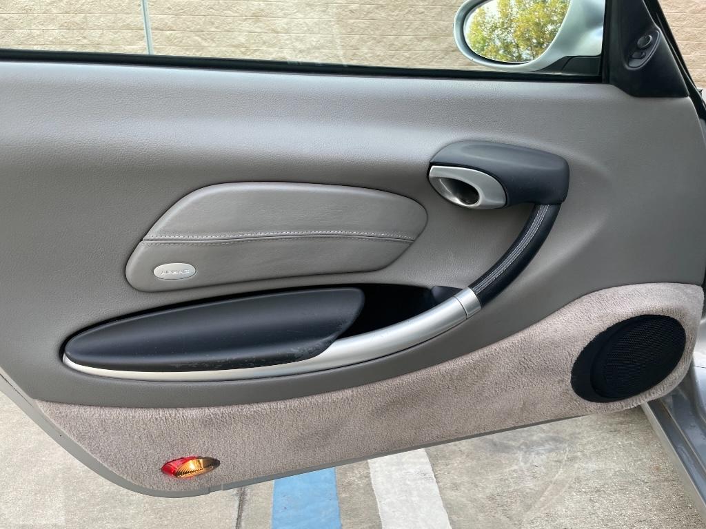 2001 Porsche Boxster S photo
