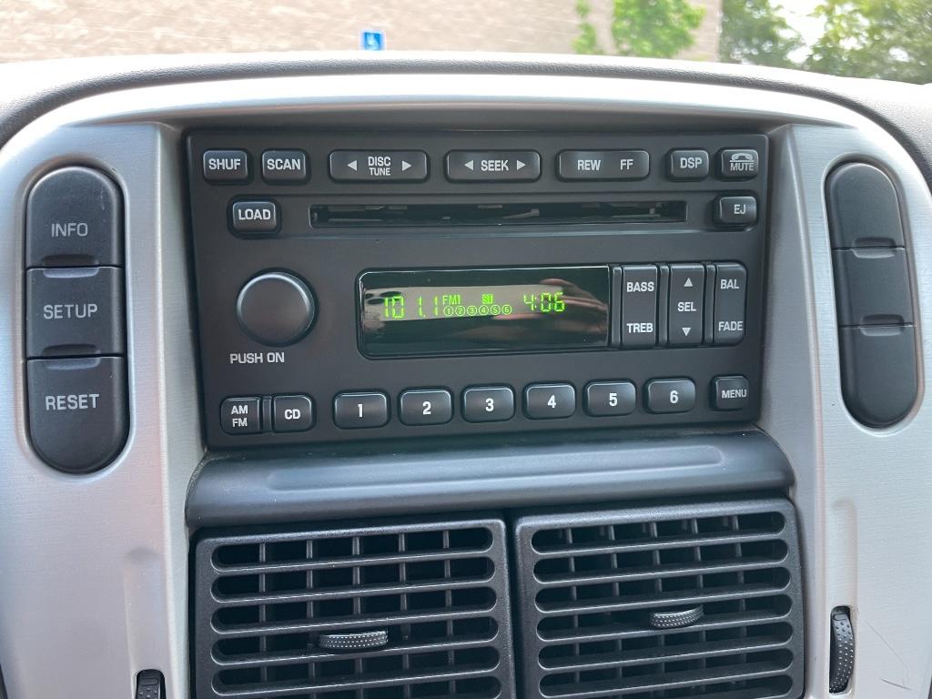 2002 Mercury Mountaineer photo