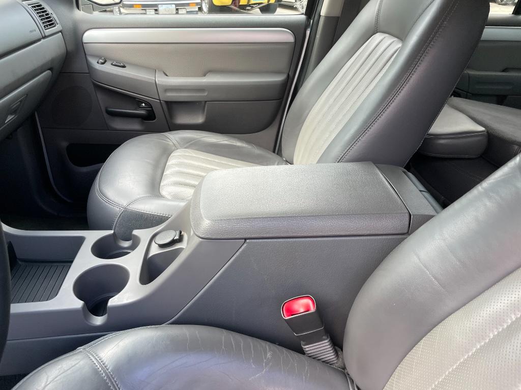 2002 Mercury Mountaineer photo