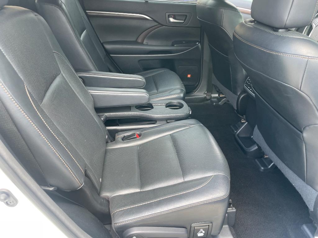 2015 Toyota Highlander - $26,395