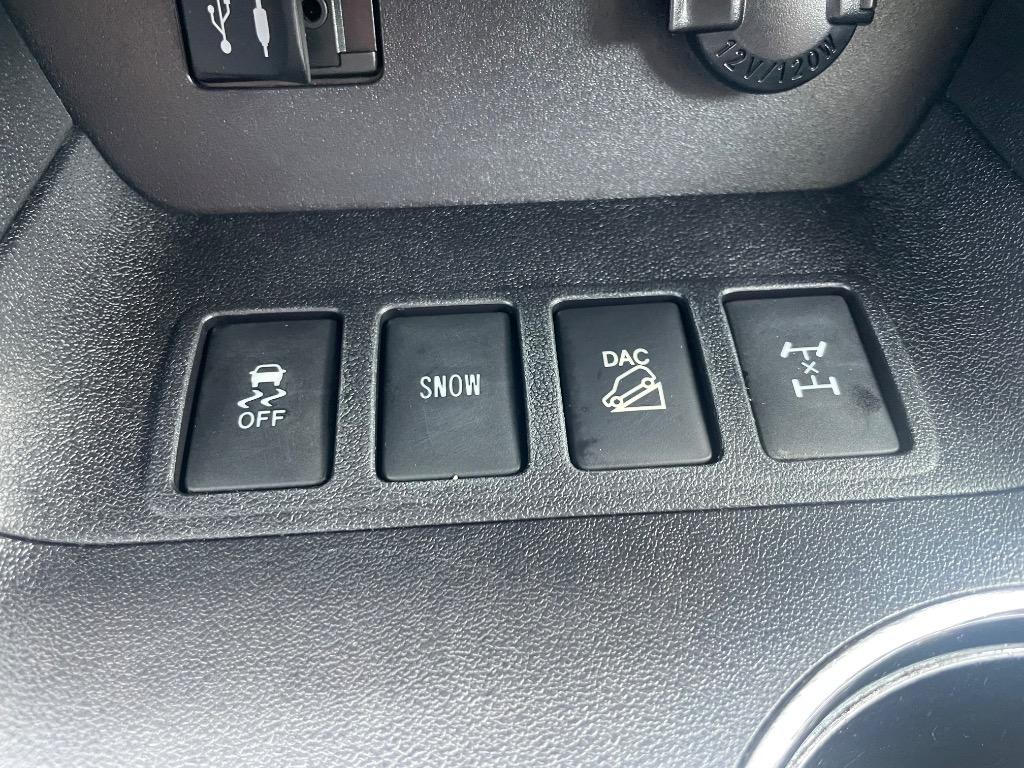 2015 Toyota Highlander - $26,395