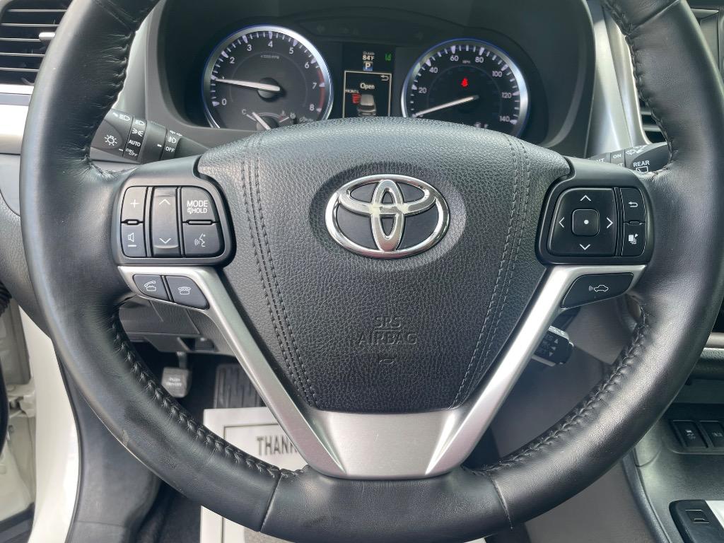 2015 Toyota Highlander - $26,395