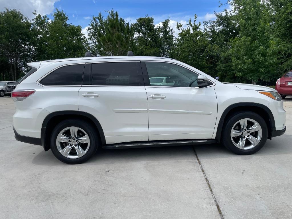 2015 Toyota Highlander - $26,395