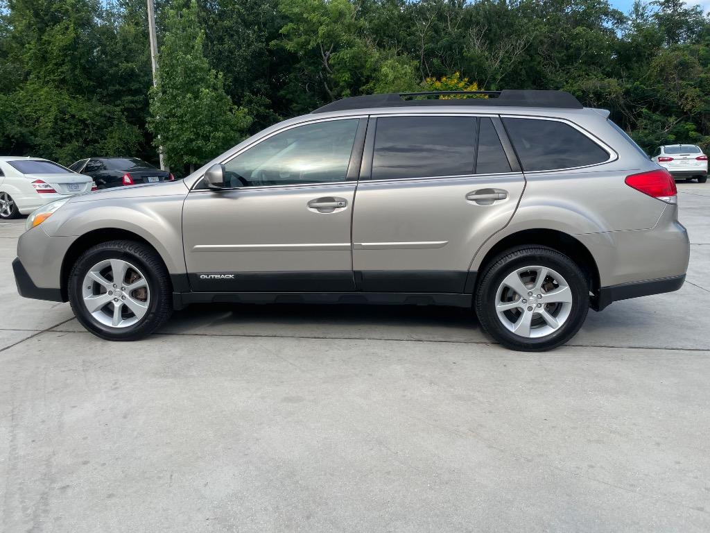 2014 Subaru Outback - $16,495