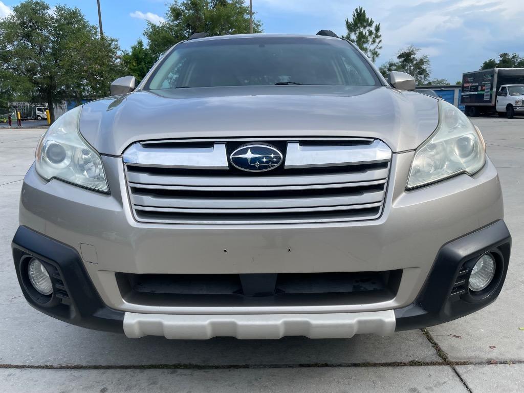 2014 Subaru Outback - $16,495