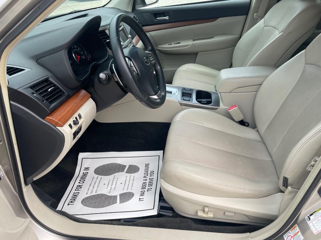 2014 Subaru Outback - $16,495