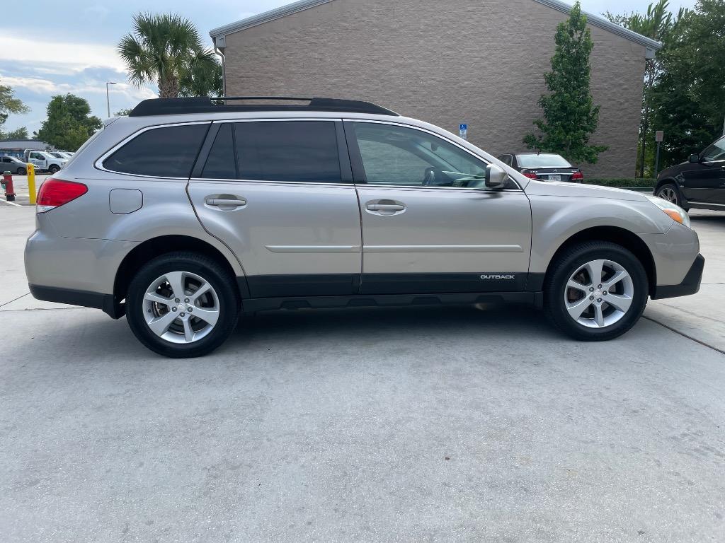 2014 Subaru Outback - $16,495