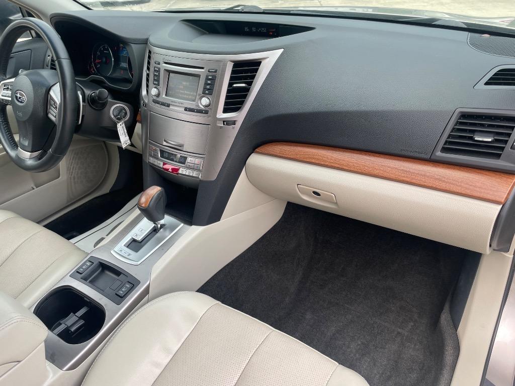 2014 Subaru Outback - $16,495