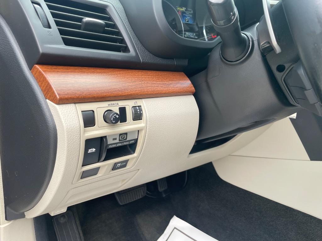 2014 Subaru Outback - $16,495