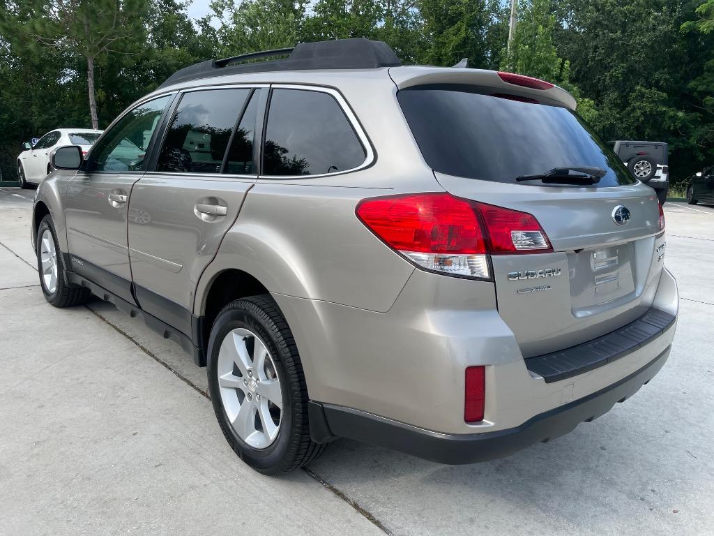 2014 Subaru Outback - $16,495