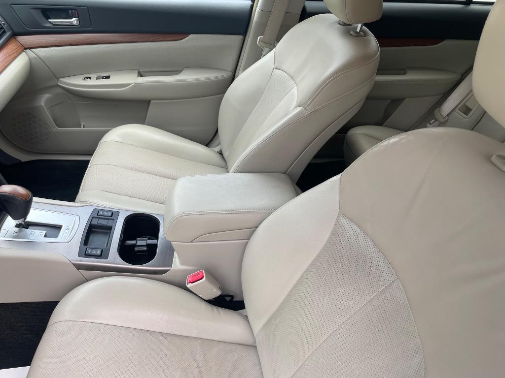 2014 Subaru Outback - $16,495