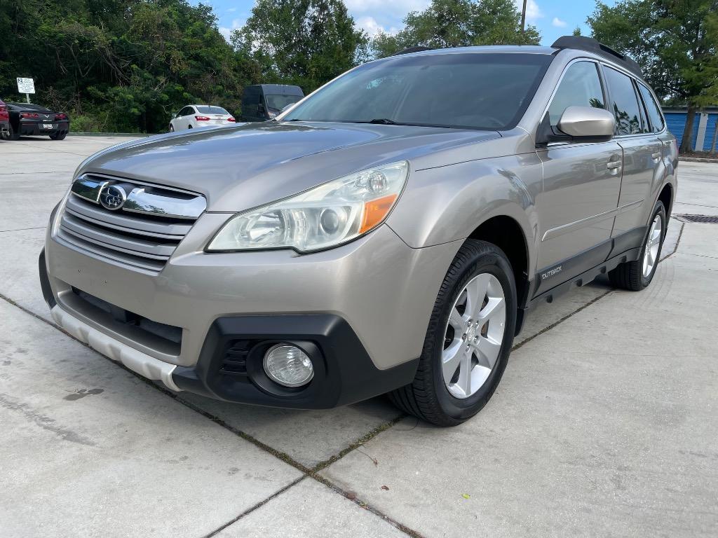 2014 Subaru Outback - $16,495