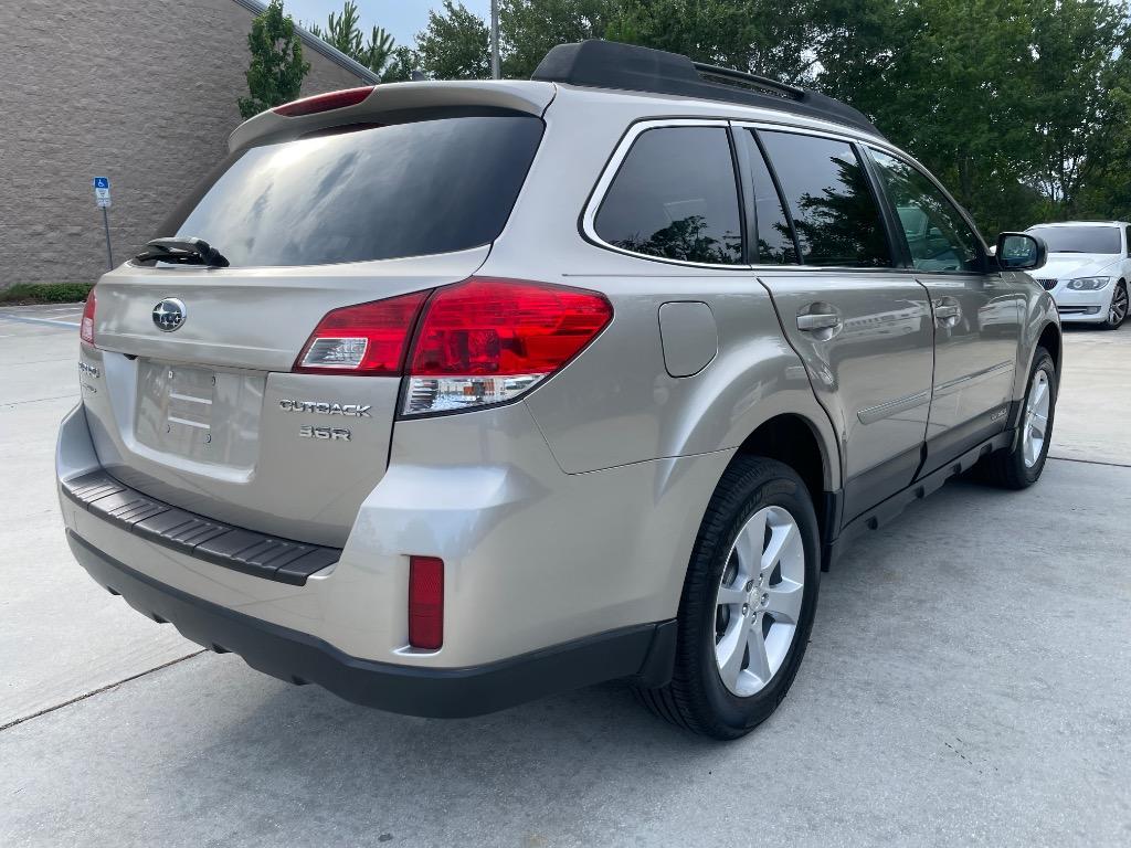 2014 Subaru Outback - $16,495