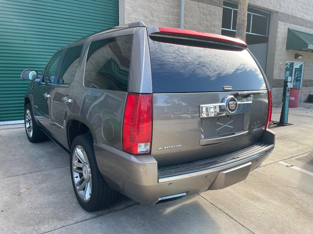2013 Cadillac Escalade - $19,995