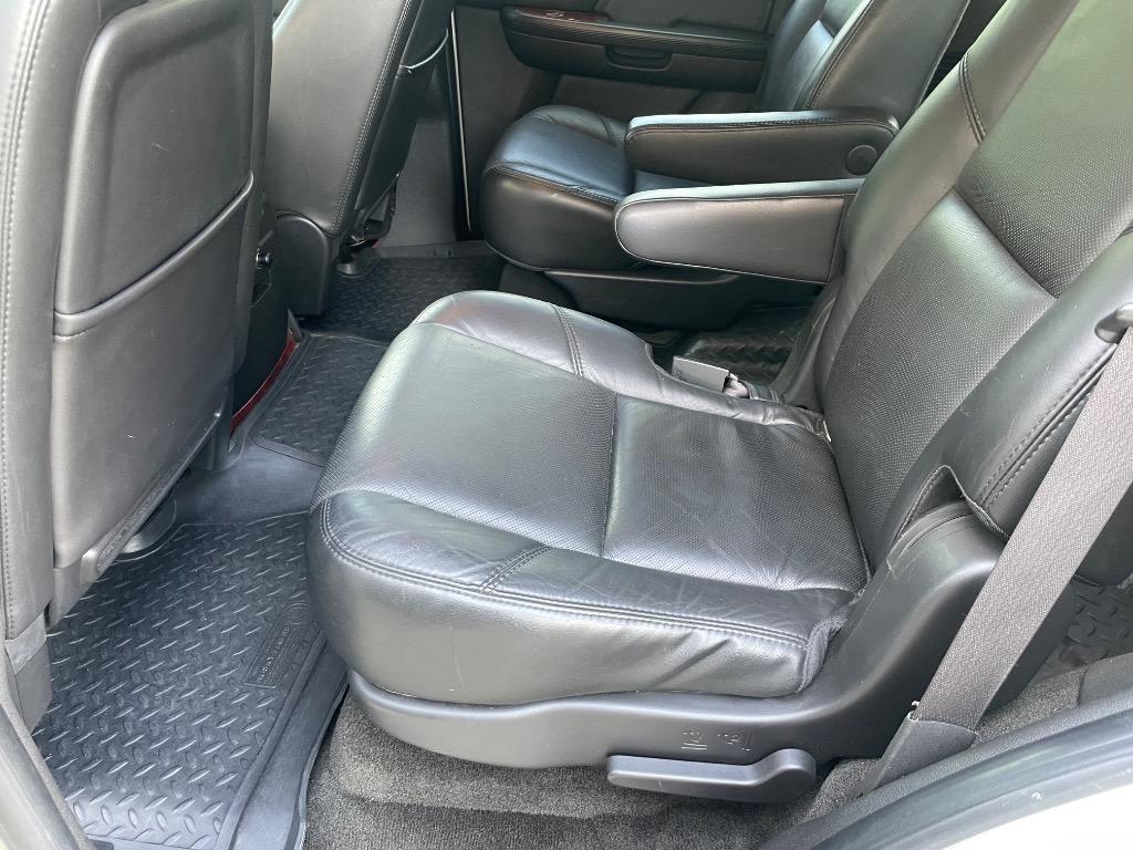 2007 Cadillac Escalade - $16,995