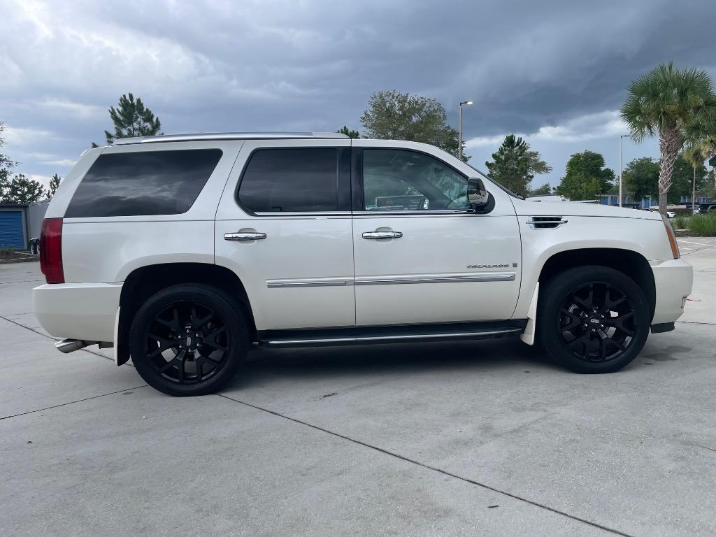 2007 Cadillac Escalade - $16,995