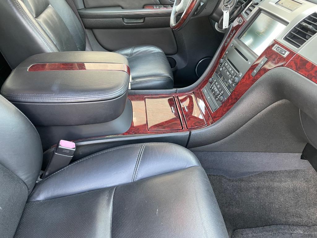 2007 Cadillac Escalade - $16,995