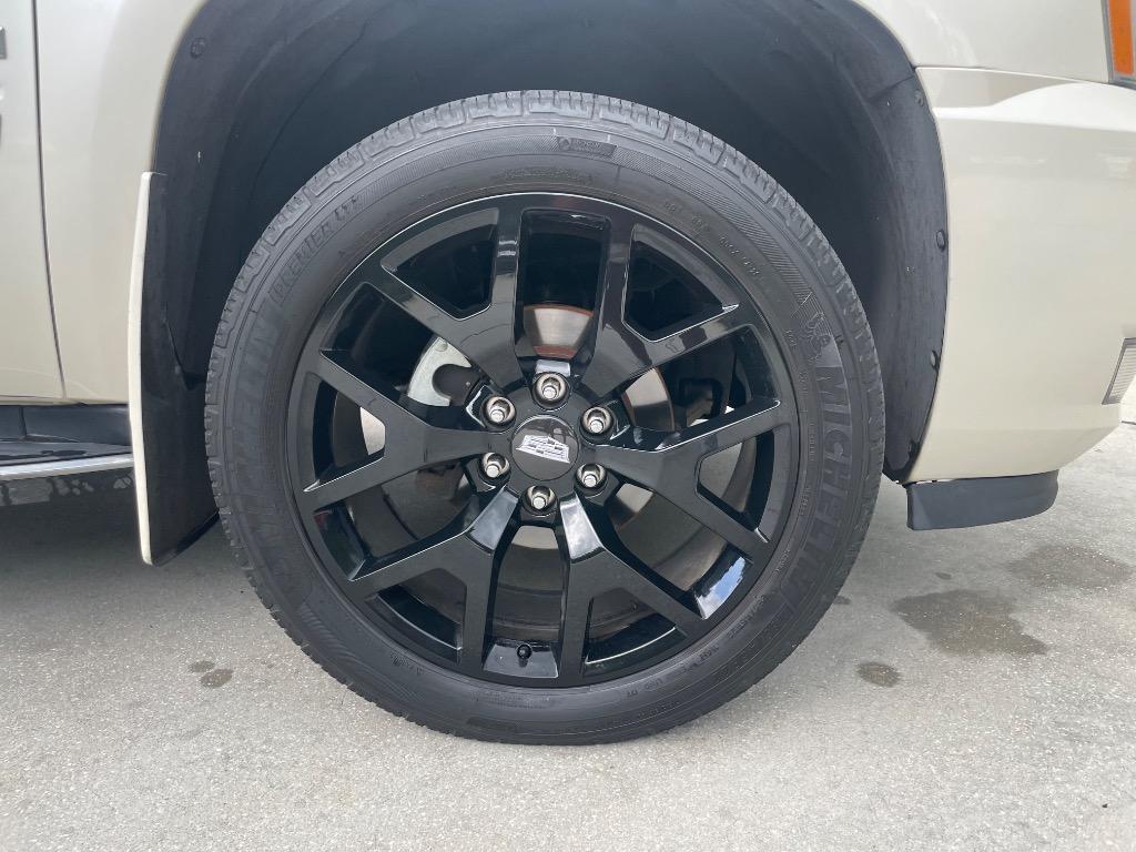 2007 Cadillac Escalade - $16,995