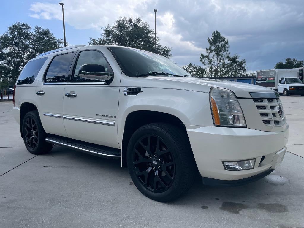 2007 Cadillac Escalade - $16,995