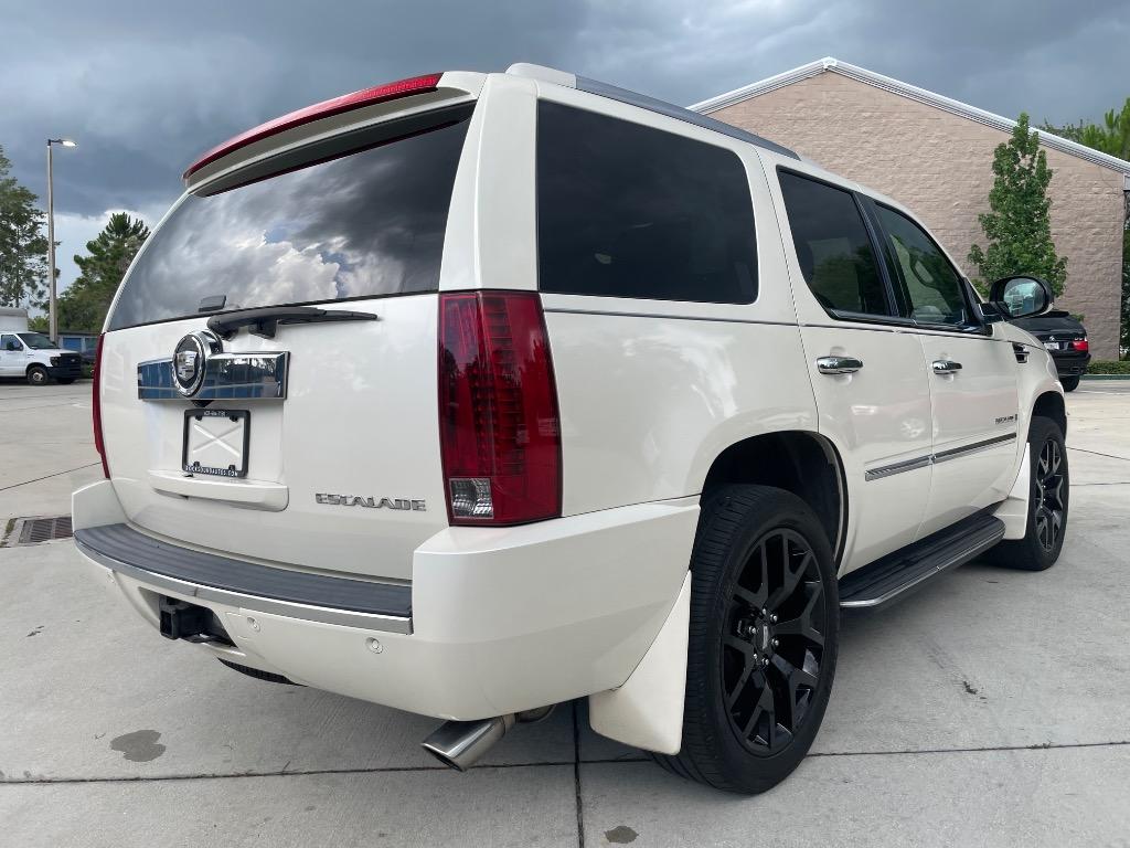 2007 Cadillac Escalade - $16,995