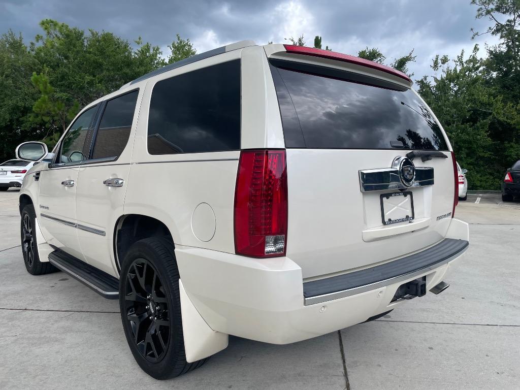 2007 Cadillac Escalade - $16,995
