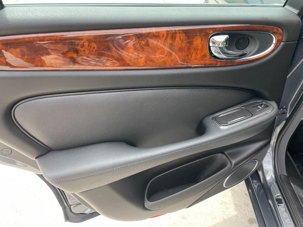 2004 Jaguar XJ - $11,595