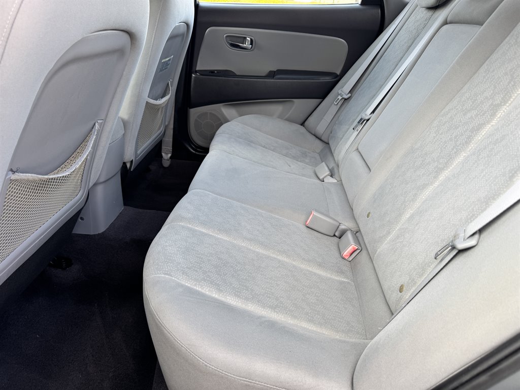 2010 Hyundai Elantra GLS photo