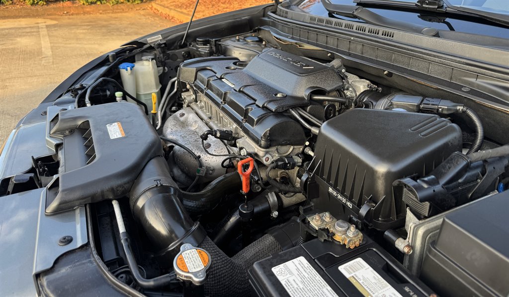2010 Hyundai Elantra GLS photo