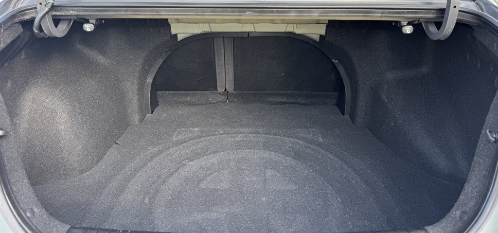 2010 Hyundai Elantra GLS photo