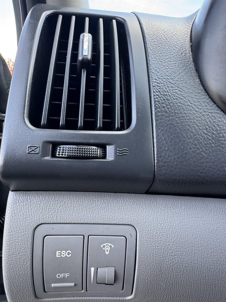 2010 Hyundai Elantra GLS photo