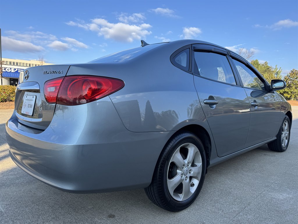 2010 Hyundai Elantra GLS photo