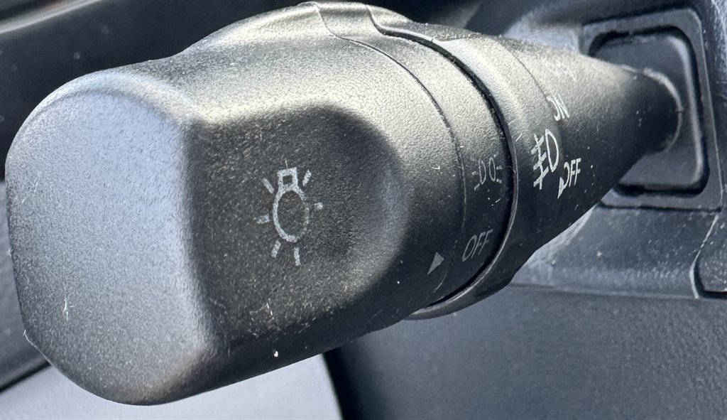 2010 Hyundai Elantra GLS photo