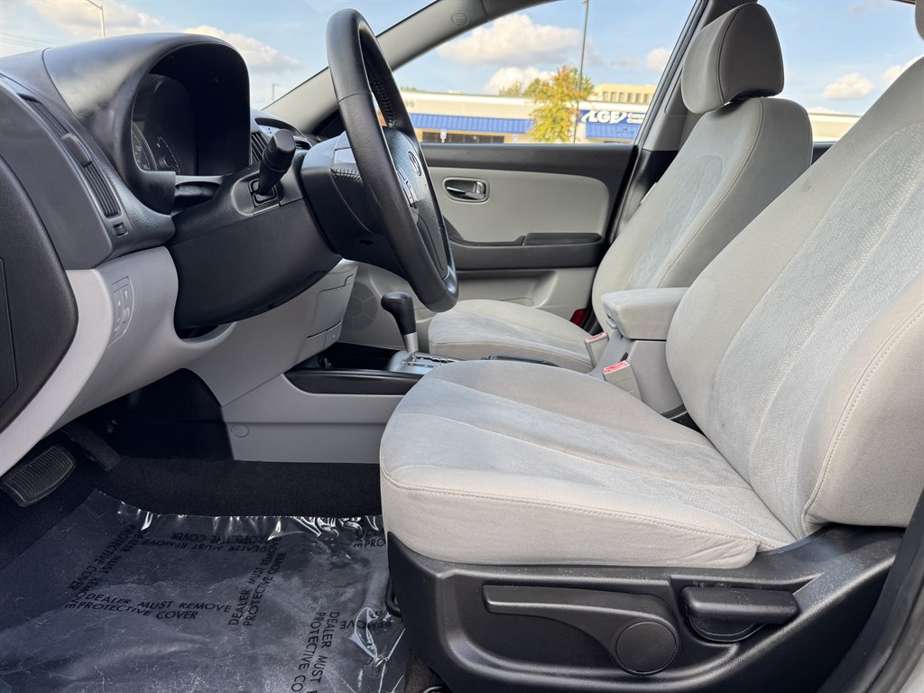 2010 Hyundai Elantra GLS photo