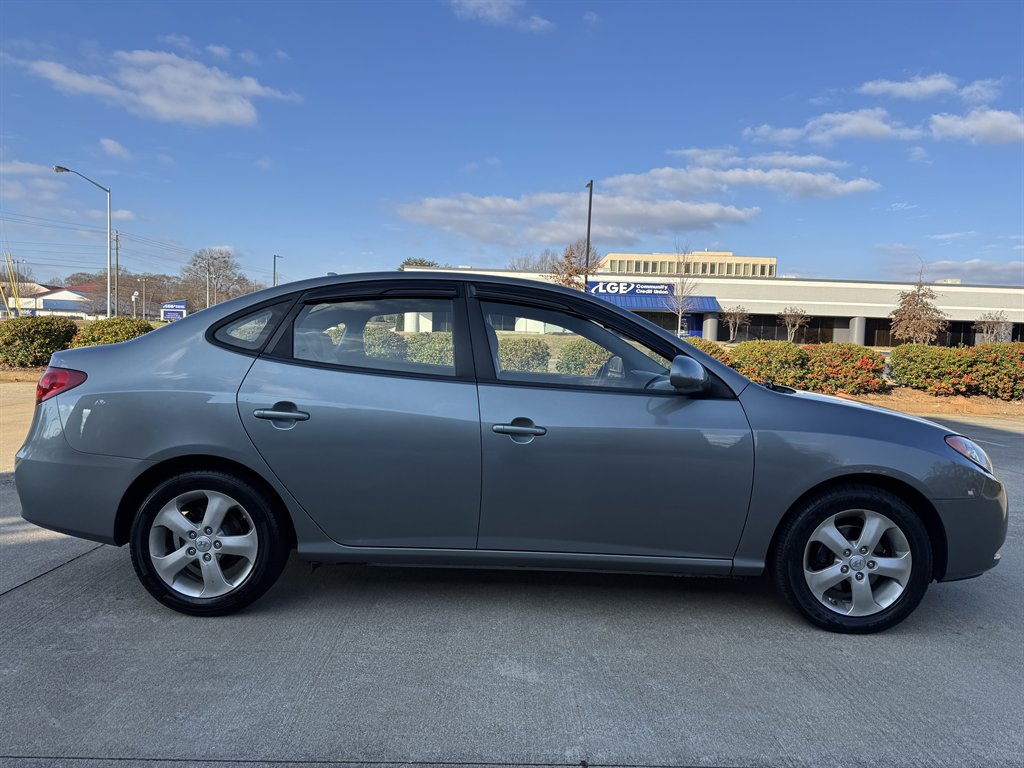 2010 Hyundai Elantra GLS photo