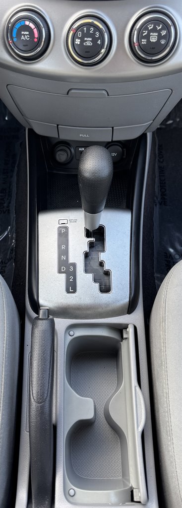 2010 Hyundai Elantra GLS photo