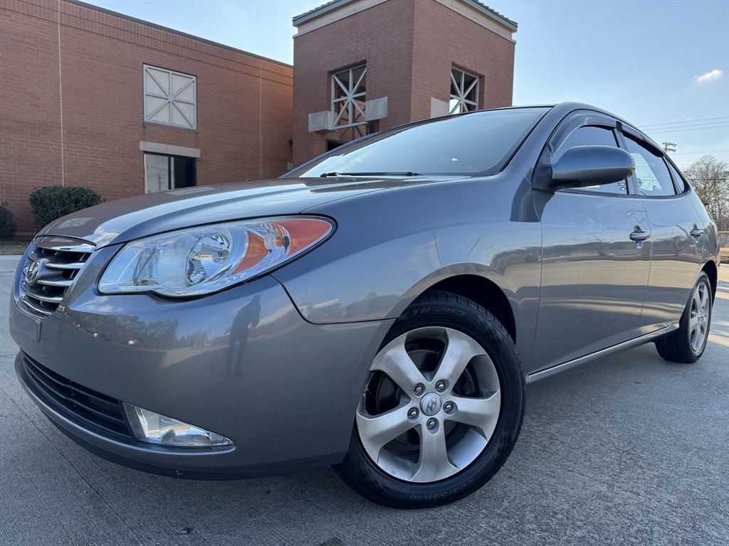 2010 Hyundai Elantra GLS photo