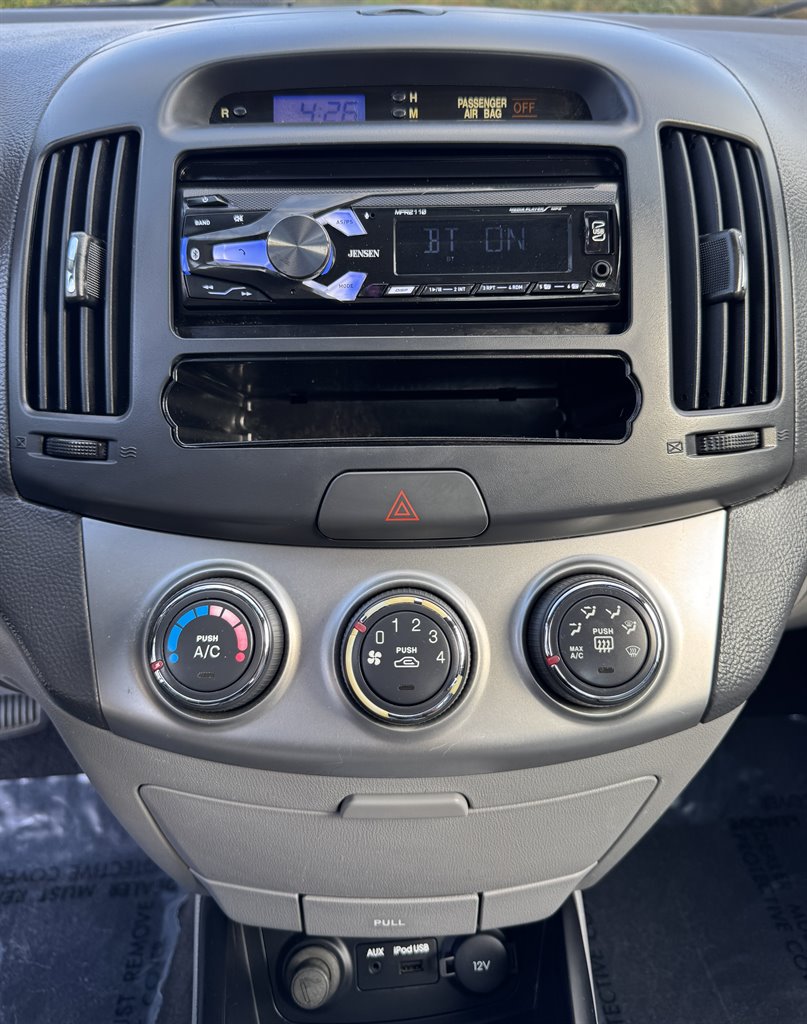 2010 Hyundai Elantra GLS photo