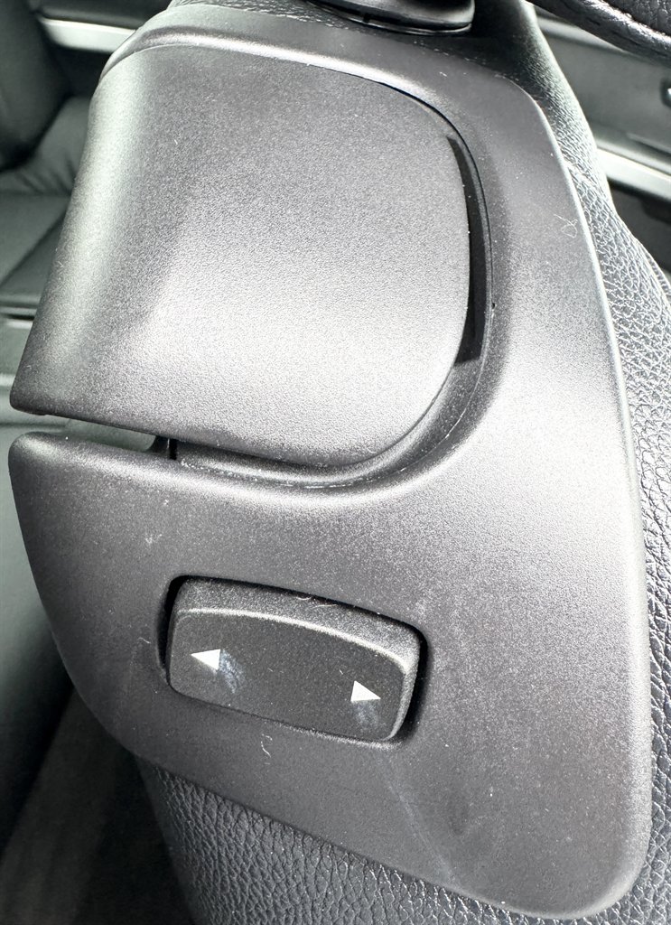 2009 BMW 3-Series 328i photo