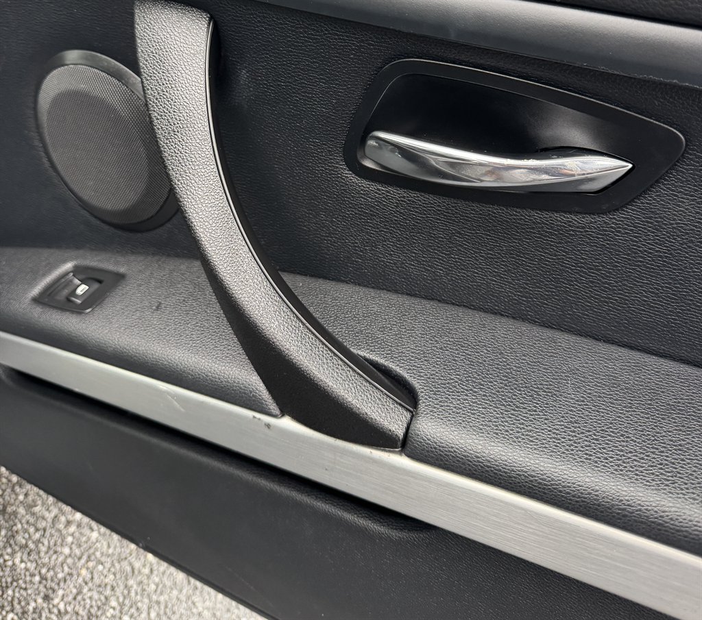 2009 BMW 3-Series 328i photo