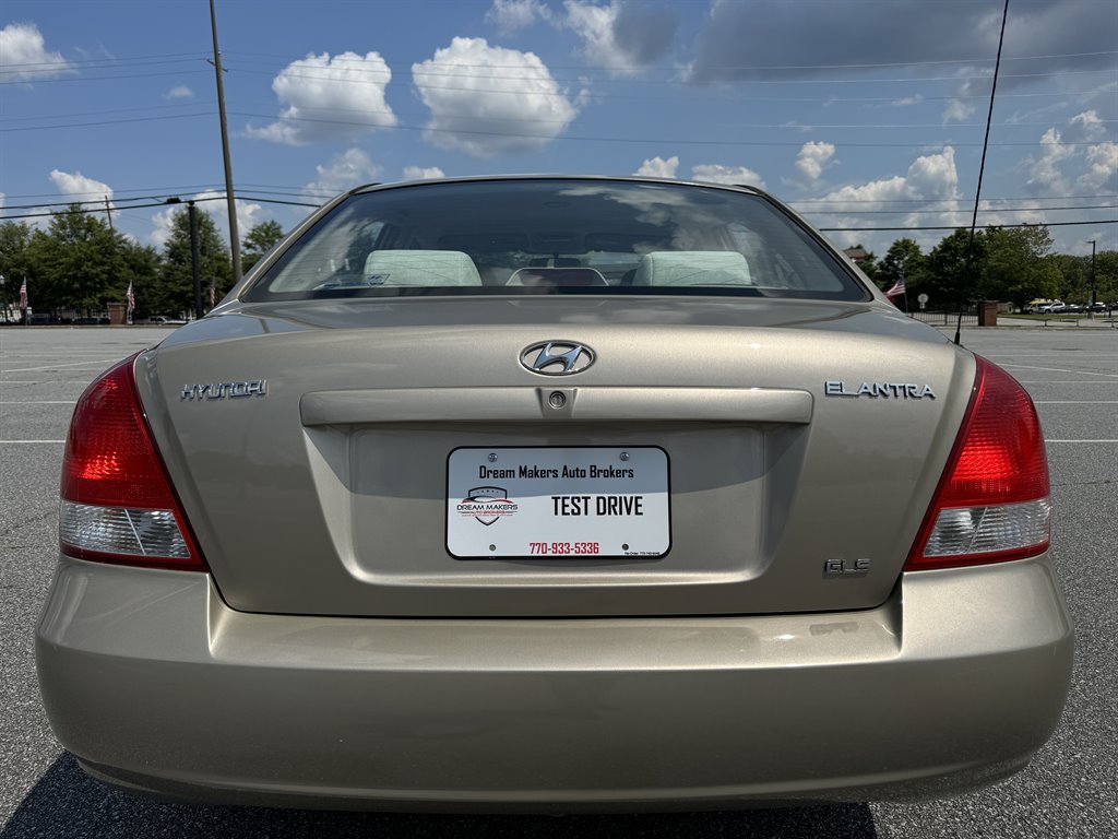 2001 Hyundai Elantra GLS photo