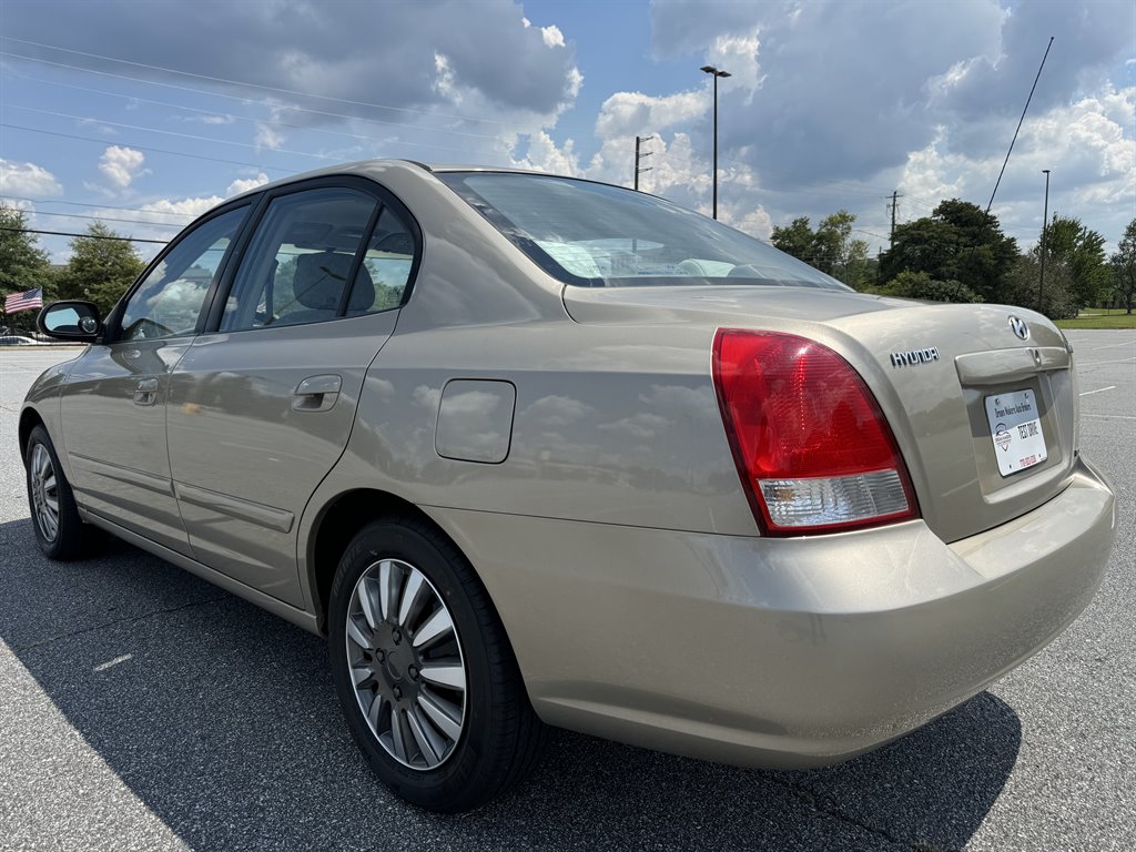 2001 Hyundai Elantra GLS photo