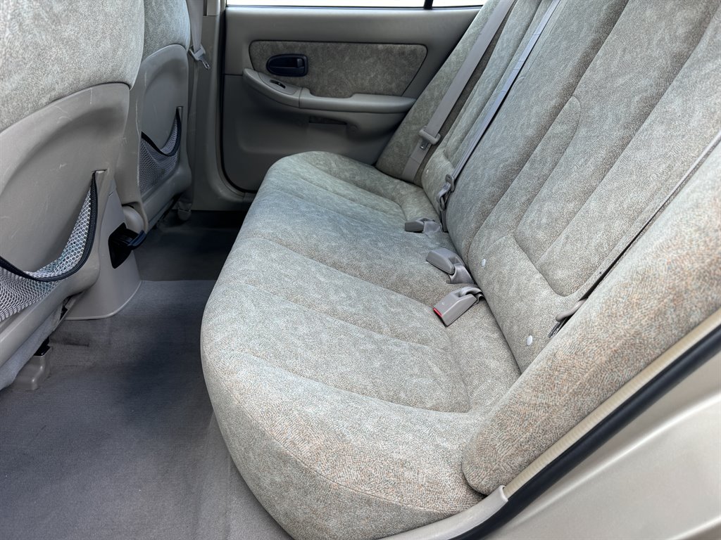 2001 Hyundai Elantra GLS photo